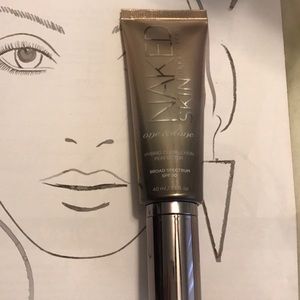 Urban Decay one and done Shade  Medium